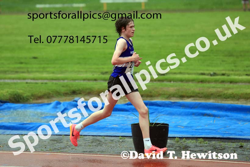 3000 metres, NEGP 2, Monkton Stadium.  Photo: David T. Hewitson/Sports for All Pics